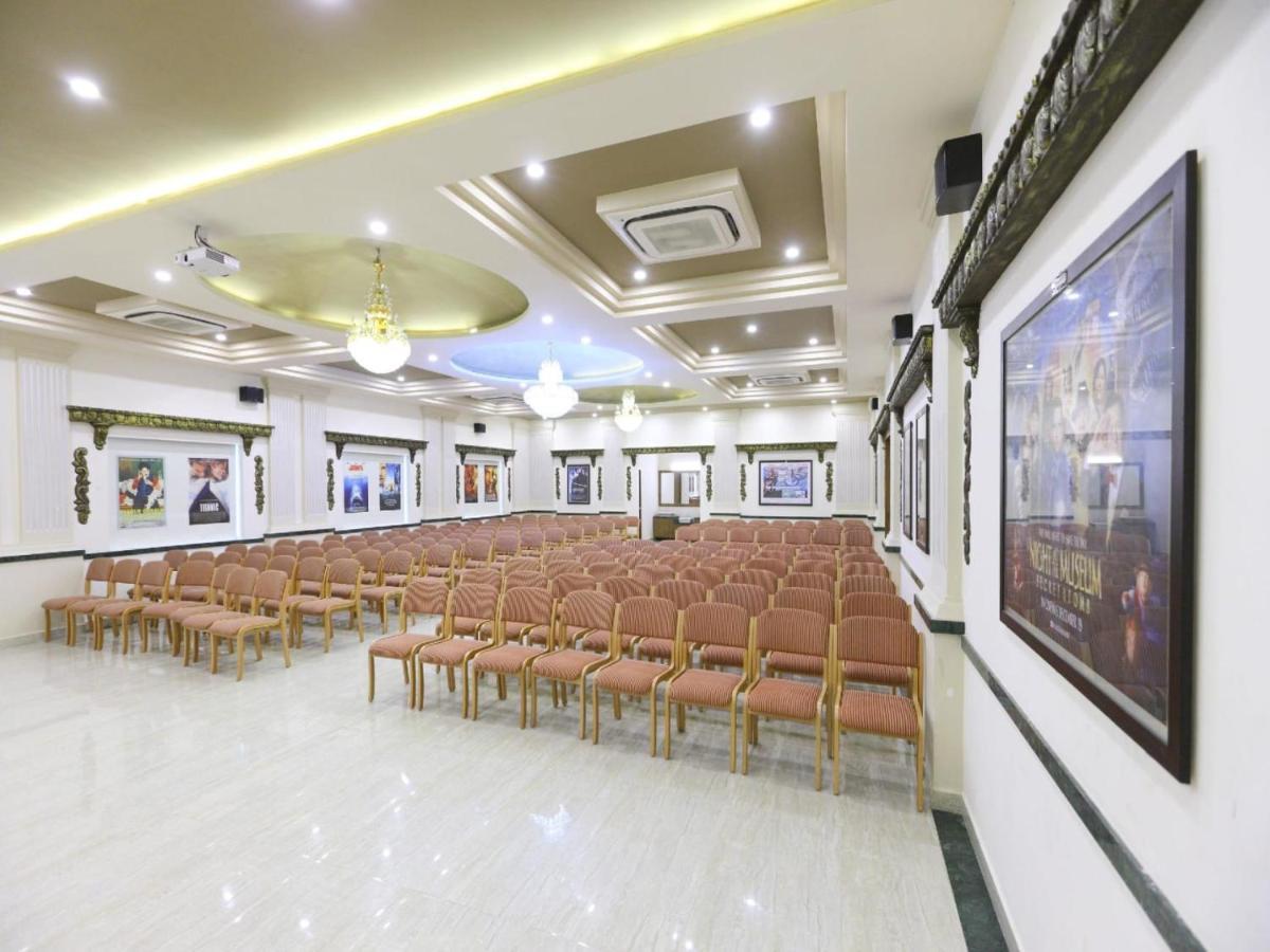 Cinemascope An Apart Hotel Chennai Zewnętrze zdjęcie