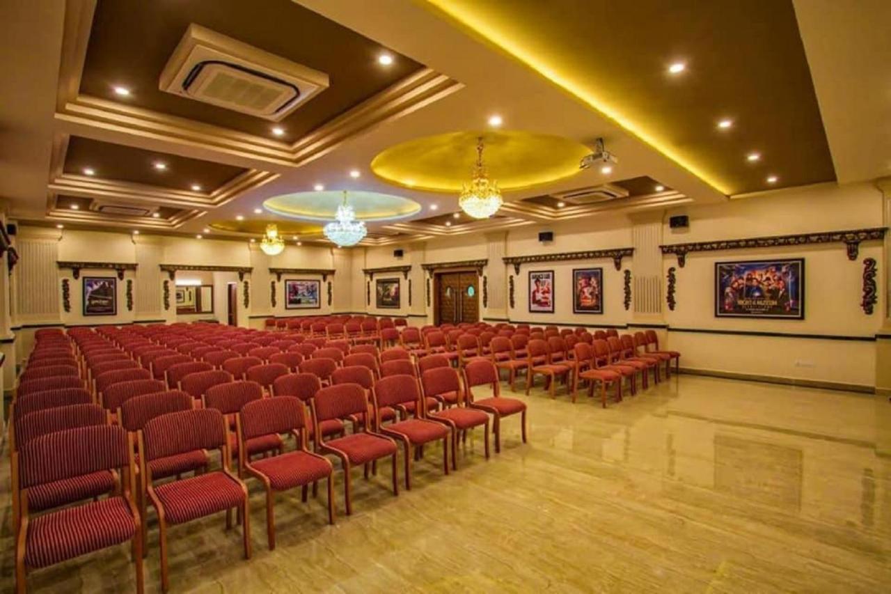 Cinemascope An Apart Hotel Chennai Zewnętrze zdjęcie