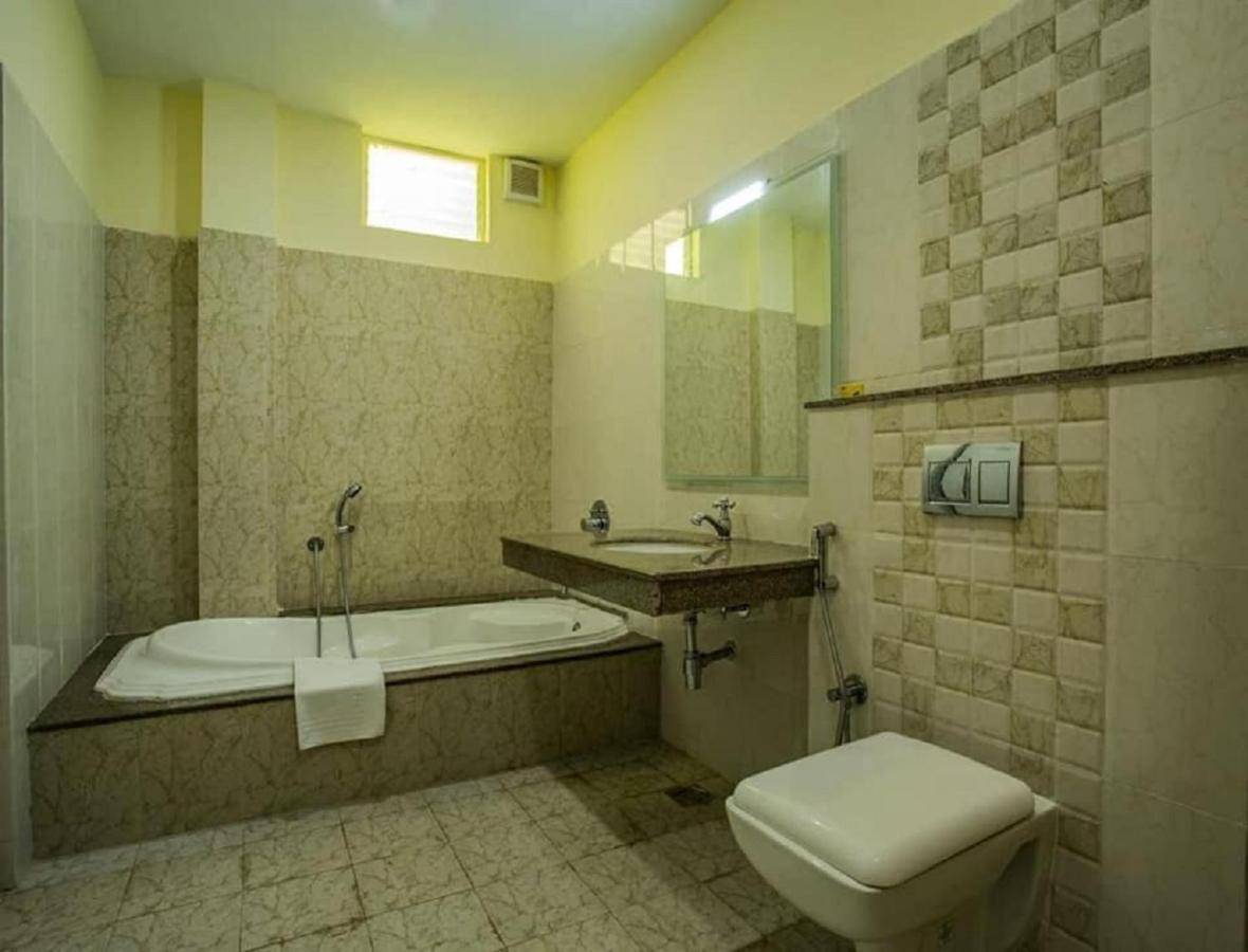 Cinemascope An Apart Hotel Chennai Zewnętrze zdjęcie